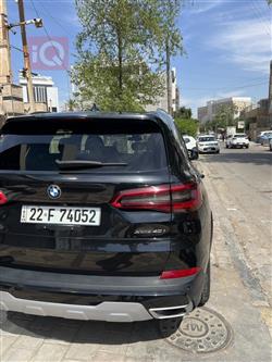 بی ئێم دەبڵیو X5